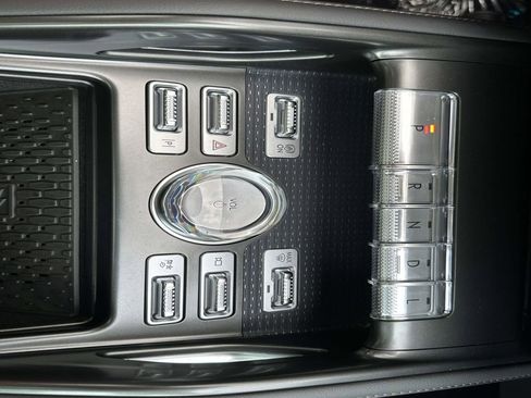 New 2025 Lincoln Nautilus Premier w/ Equipment Group 102A image 31