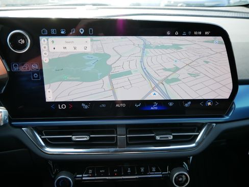 New 2026 Chevrolet Equinox EV LT w/ LPO, Blackout Package FWD image 7