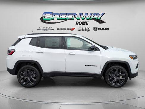 New 2026 Jeep Compass Latitude w/ Sun and Sound Group AWD/4WD image 8