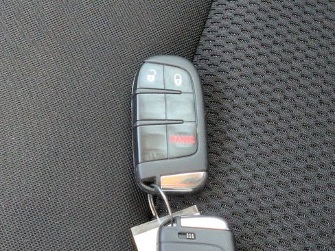 Used 2020 Jeep Renegade Altitude FWD image 27
