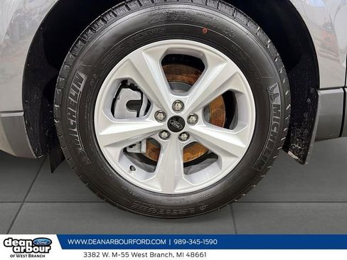 Used 2024 Ford Edge SE image 7