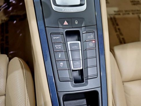 Used 2014 Porsche 911 Targa 4S AWD/4WD image 26