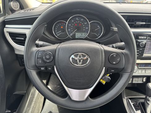 Used 2016 Toyota Corolla LE image 12