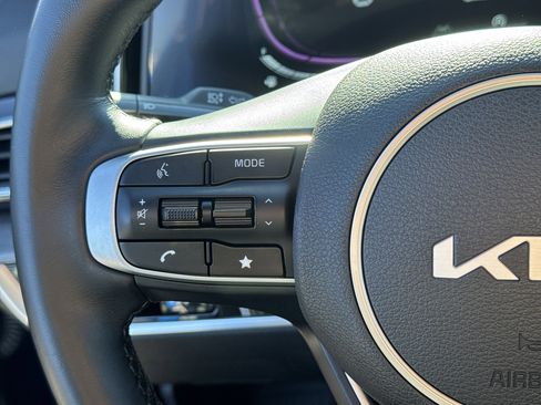 Used 2025 Kia Sportage X-Line w/ Premium Package image 25