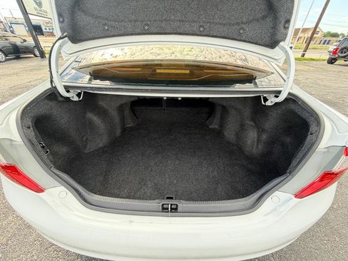 Used 2014 Toyota Camry SE FWD image 18