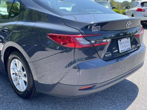 Used 2025 Toyota Camry LE FWD image 12