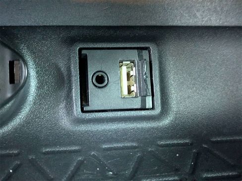 Used 2019 Toyota RAV4 XLE w/ Convenience Package image 25