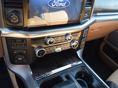 Used 2021 Ford F150 Lariat w/ Equipment Group 502A High AWD/4WD image 16