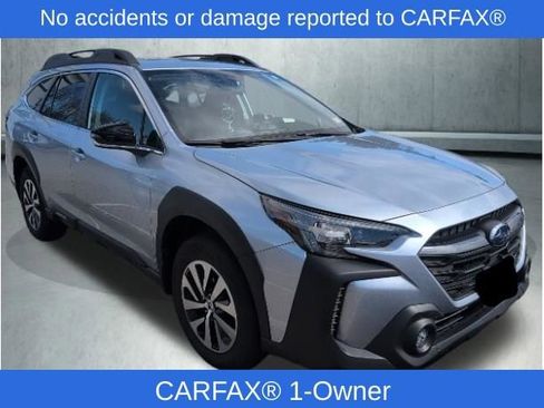 Used 2023 Subaru Outback Premium image 2