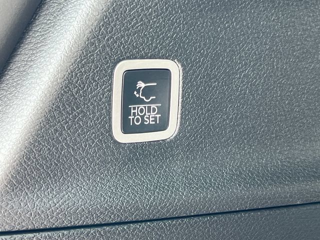 New 2027 Chrysler Pacifica Select FWD image 36