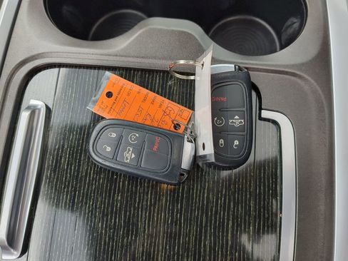 Used 2016 RAM 1500 Limited image 28