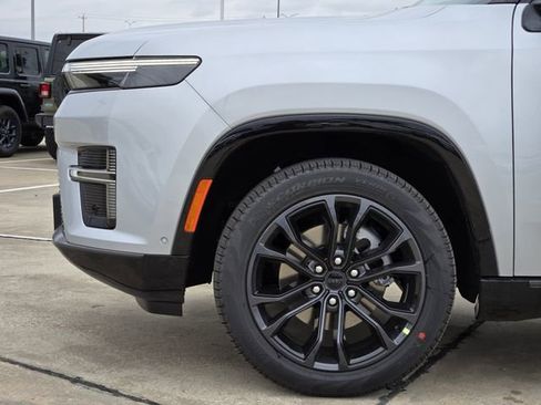 New 2026 Jeep Grand Wagoneer Summit AWD/4WD image 5