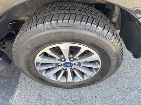 Used 2017 Ford Expedition XLT image 14