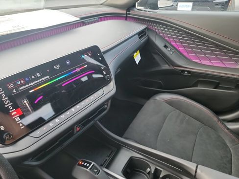New 2026 Dodge Charger R/T AWD/4WD image 19