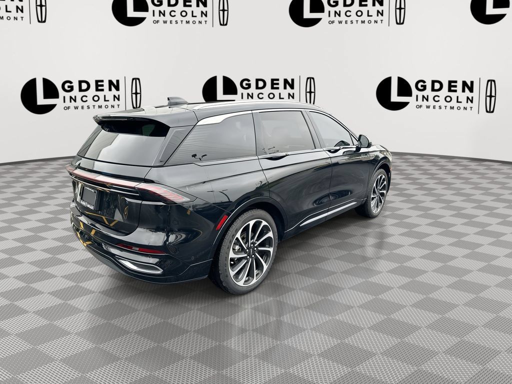 Certified 2024 Lincoln Nautilus Black Label AWD/4WD image 8