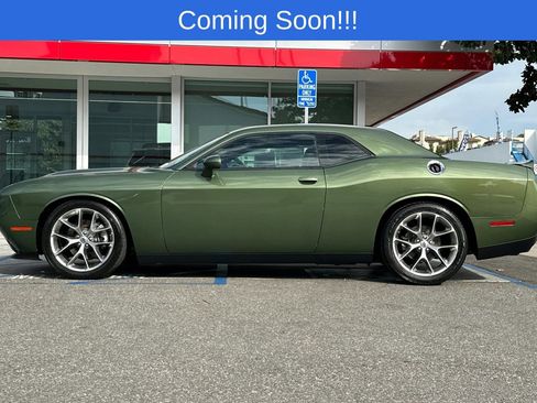 Used 2022 Dodge Challenger GT RWD image 7