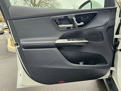 Used 2024 Mercedes-Benz GLC 300 GLC 300 image 19