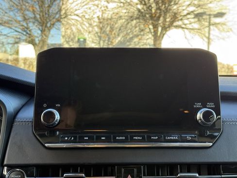 Used 2025 Mitsubishi Outlander SEL image 18