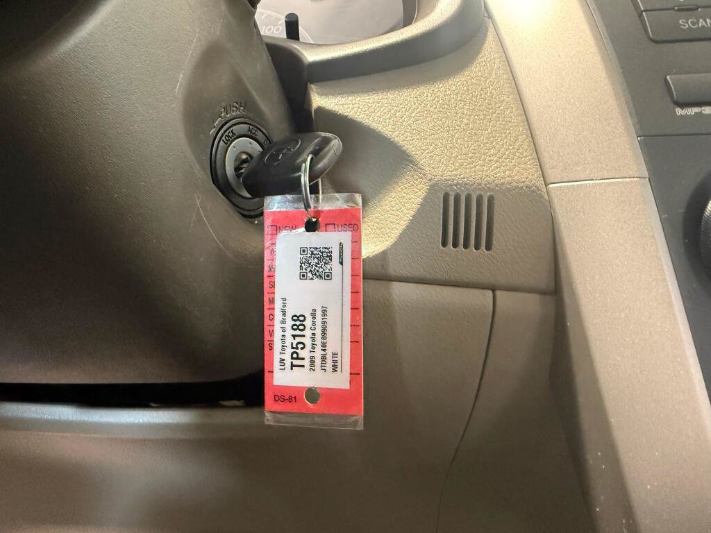 Used 2009 Toyota Corolla LE FWD image 32