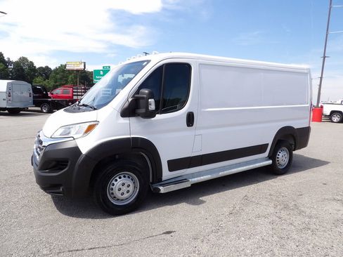 Used 2025 RAM ProMaster 2500 w/ U-Haul Equipment Group FWD image 3
