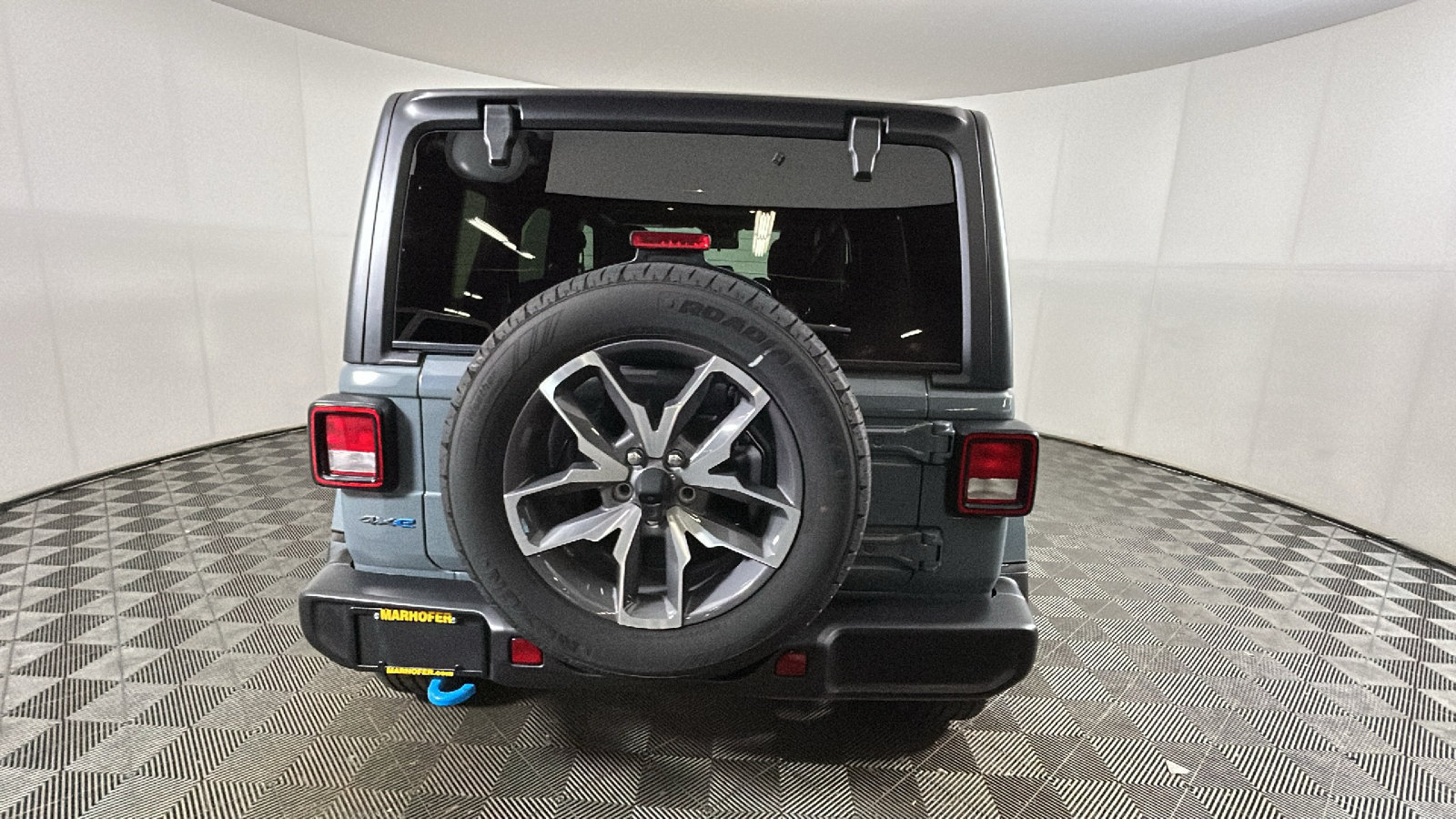 Used 2024 Jeep Wrangler Unlimited w/ Convenience Group AWD/4WD image 4