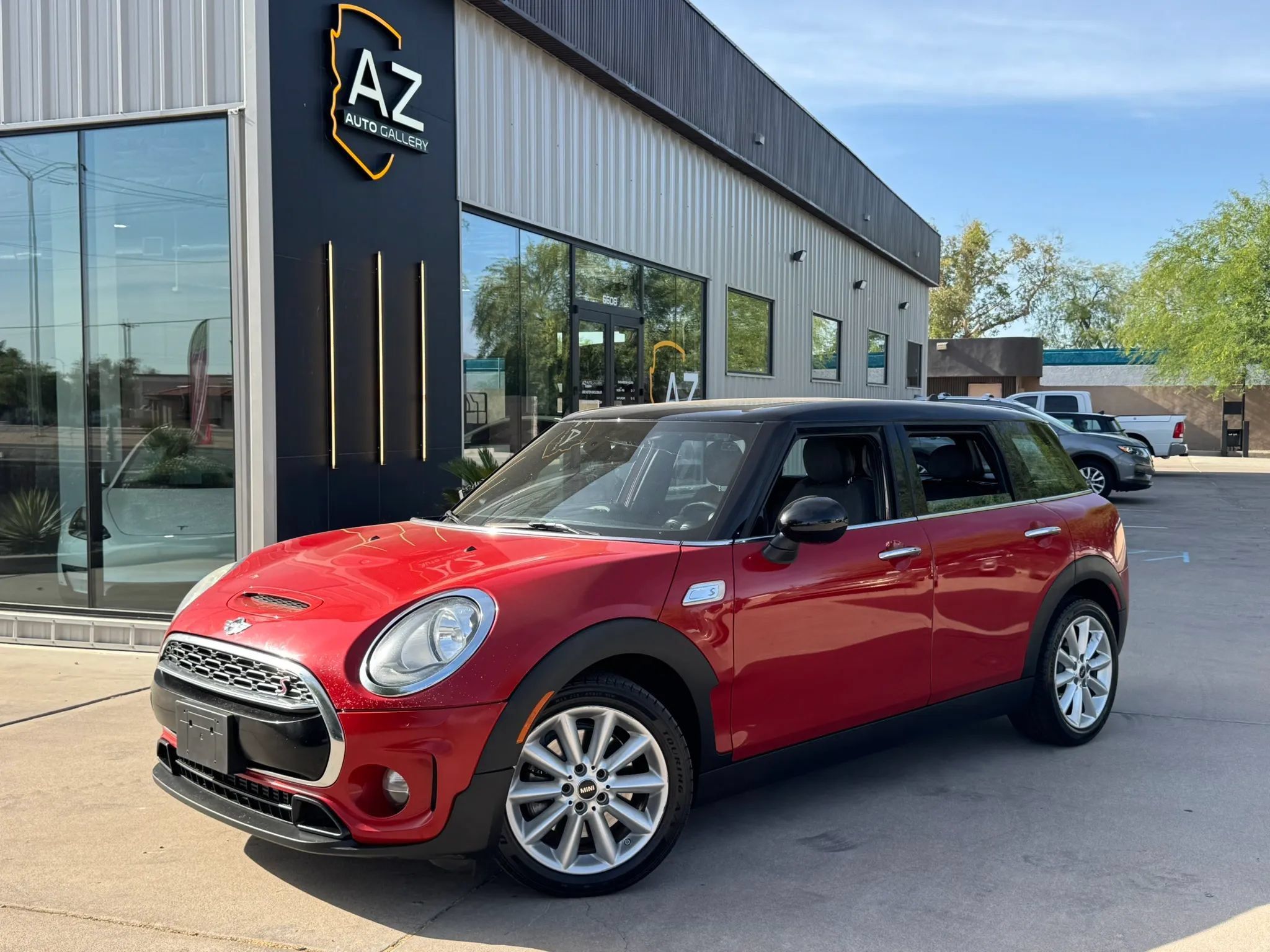 Used 2016 MINI Cooper Clubman S FWD image 1