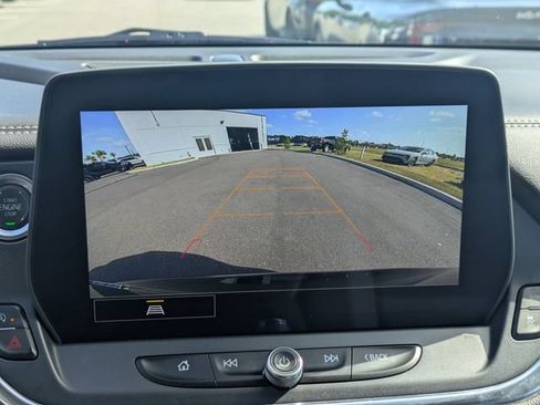Used 2025 Chevrolet Blazer LT FWD image 21