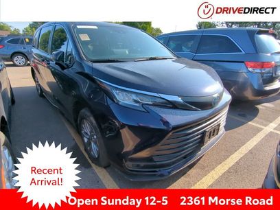 Used 2022 Toyota Sienna LE
