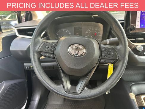 Used 2023 Toyota Corolla LE FWD image 10