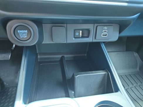 Certified 2026 Ford Maverick Lariat w/ Black Appearance Package AWD/4WD image 24