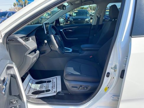Used 2024 Toyota RAV4 XLE image 12