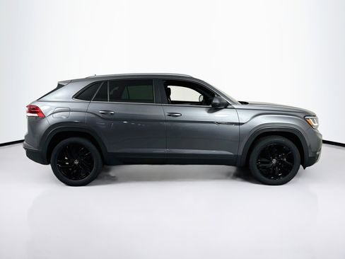 Used 2023 Volkswagen Atlas Cross Sport SE FWD image 4