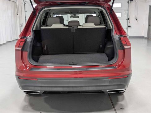 Used 2019 Volkswagen Tiguan SE image 36