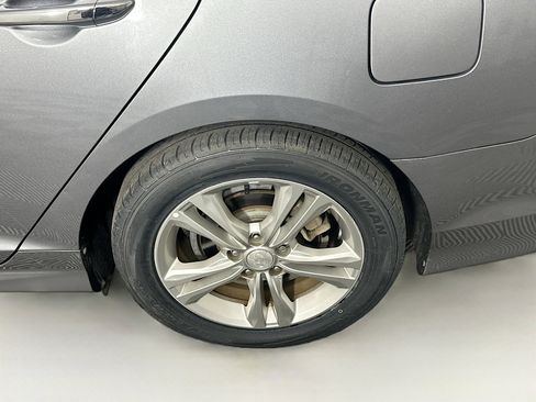 Used 2018 Hyundai Sonata Limited w/ Limited Ultimate Package 03 FWD image 11