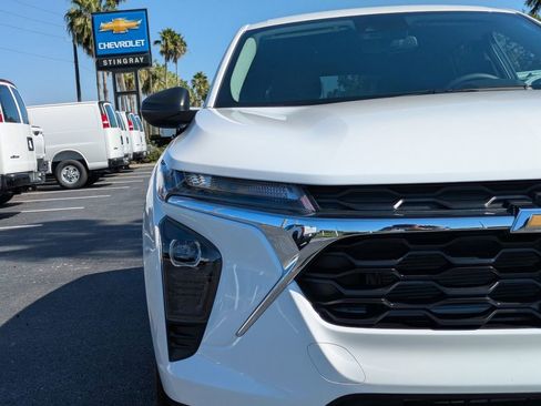 New 2026 Chevrolet Trax LS w/ Driver Confidence Package image 10