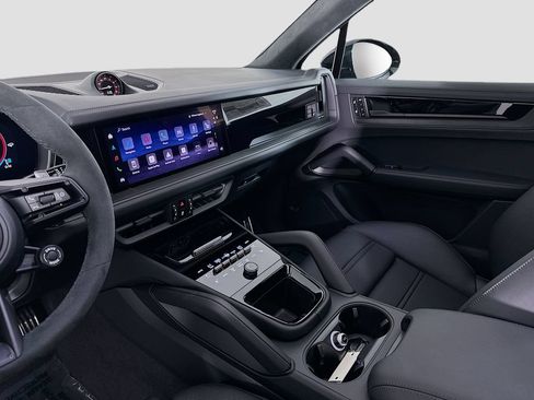 New 2026 Porsche Cayenne GTS AWD/4WD image 26