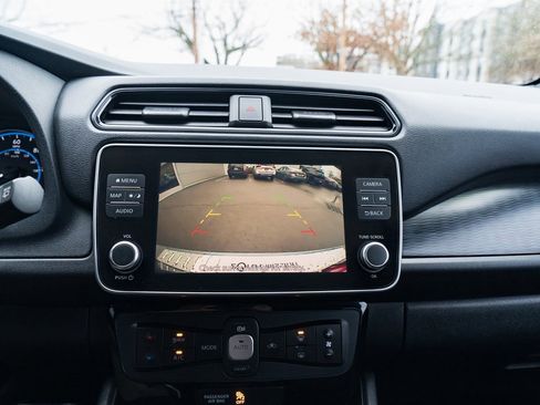 Used 2019 Nissan Leaf SV Plus w/ SV Plus Technology Package image 14