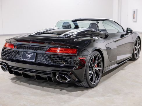 Used 2021 Audi R8 V10 w/ Premium Package image 9