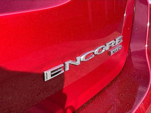 Used 2021 Buick Encore Preferred AWD/4WD image 33