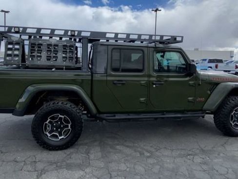 Used 2023 Jeep Gladiator Mojave w/ Trailer Tow Package AWD/4WD image 9