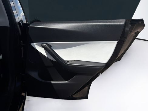 Used 2020 Tesla Model Y Performance AWD/4WD image 32