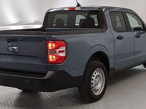 Certified 2022 Ford Maverick XL image 3