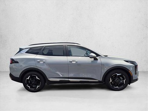 Used 2026 Kia Sportage EX w/ EX Panorama Roof Package FWD image 4