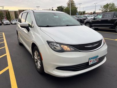 Used 2017 Chrysler Pacifica Touring w/ Tire & Wheel Group