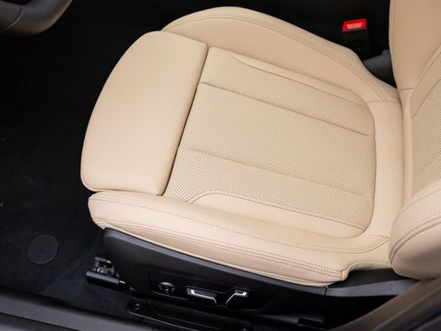 New 2026 BMW 330i xDrive Sedan w/ M Sport Package image 14