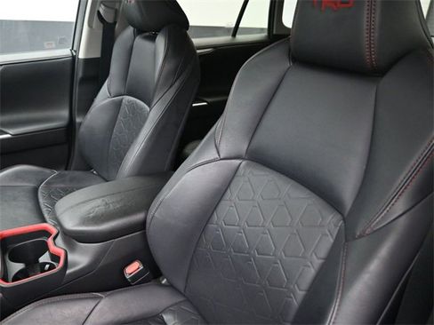 Used 2020 Toyota RAV4 TRD Off-Road image 17