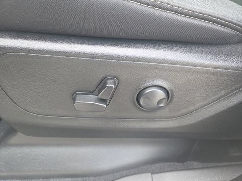 Used 2025 RAM 1500 Big Horn AWD/4WD image 19