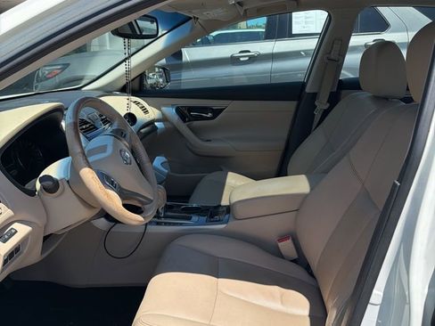 Used 2015 Nissan Altima 2.5 SL w/ Moonroof Package FWD image 9