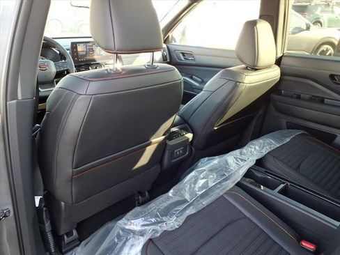 New 2026 Nissan Pathfinder SV image 14