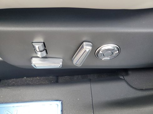 New 2026 Lincoln Nautilus Reserve image 12